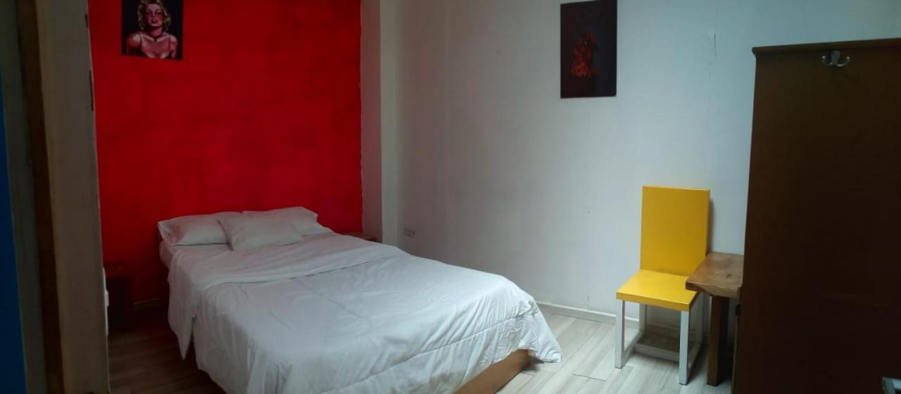Bauhouse Backpacker Hostel 쿠엔카 외부 사진